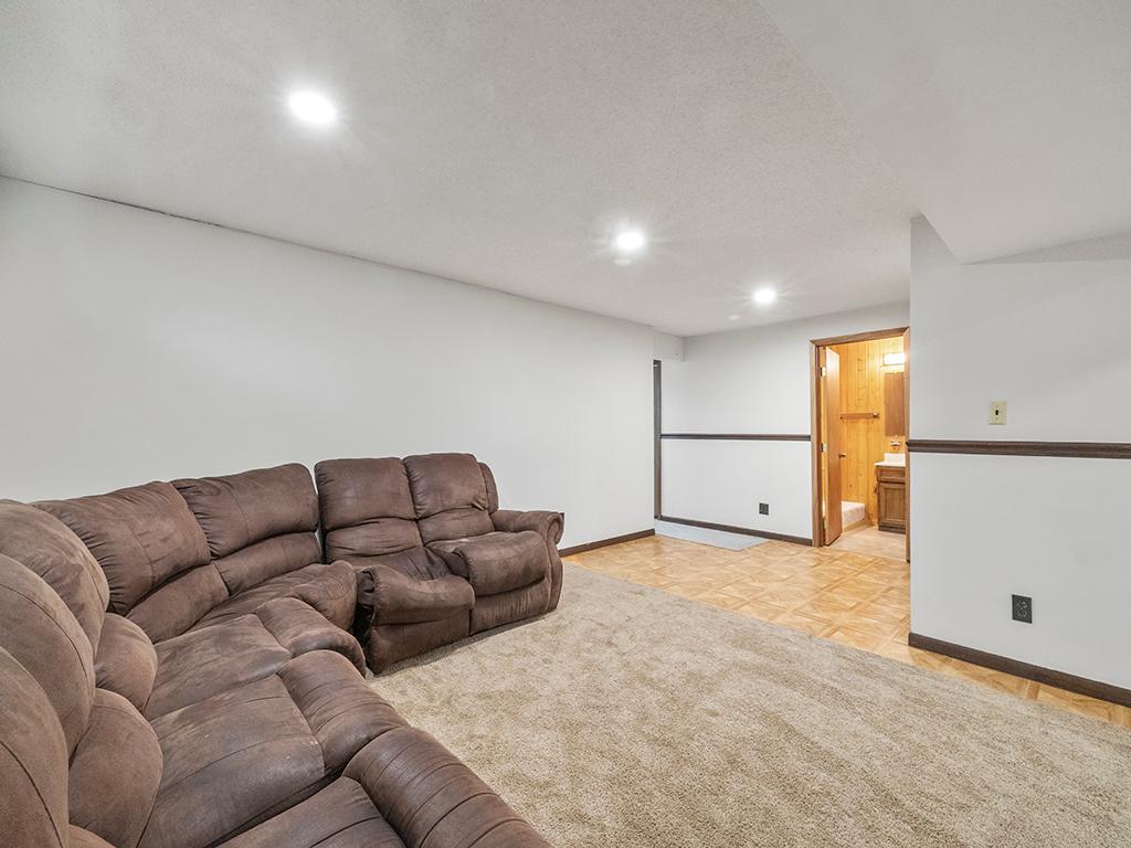 210 Cambria Court, Saint Paul, Minnesota image 33