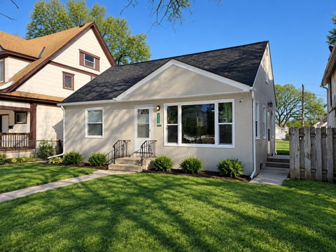 Homes For Sale - 2822 Emerson Avenue<br/> Minneapolis, MN 55411