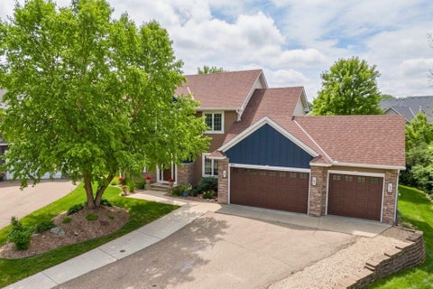 Homes For Sale - 606 Doherty Avenue<br/> New Prague, MN 56071