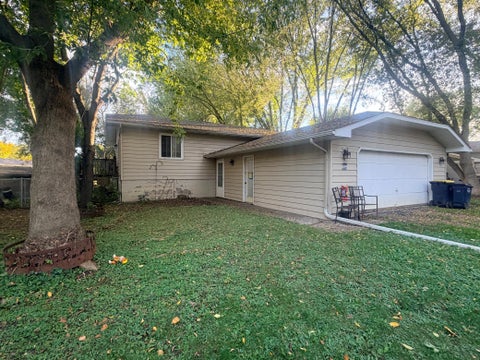Homes For Sale - 11465 Lakeview Road<br/> Chisago City, MN 55013