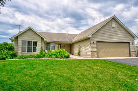 Homes For Sale - 15912 Cascade Path<br/> Rosemount, MN 55068