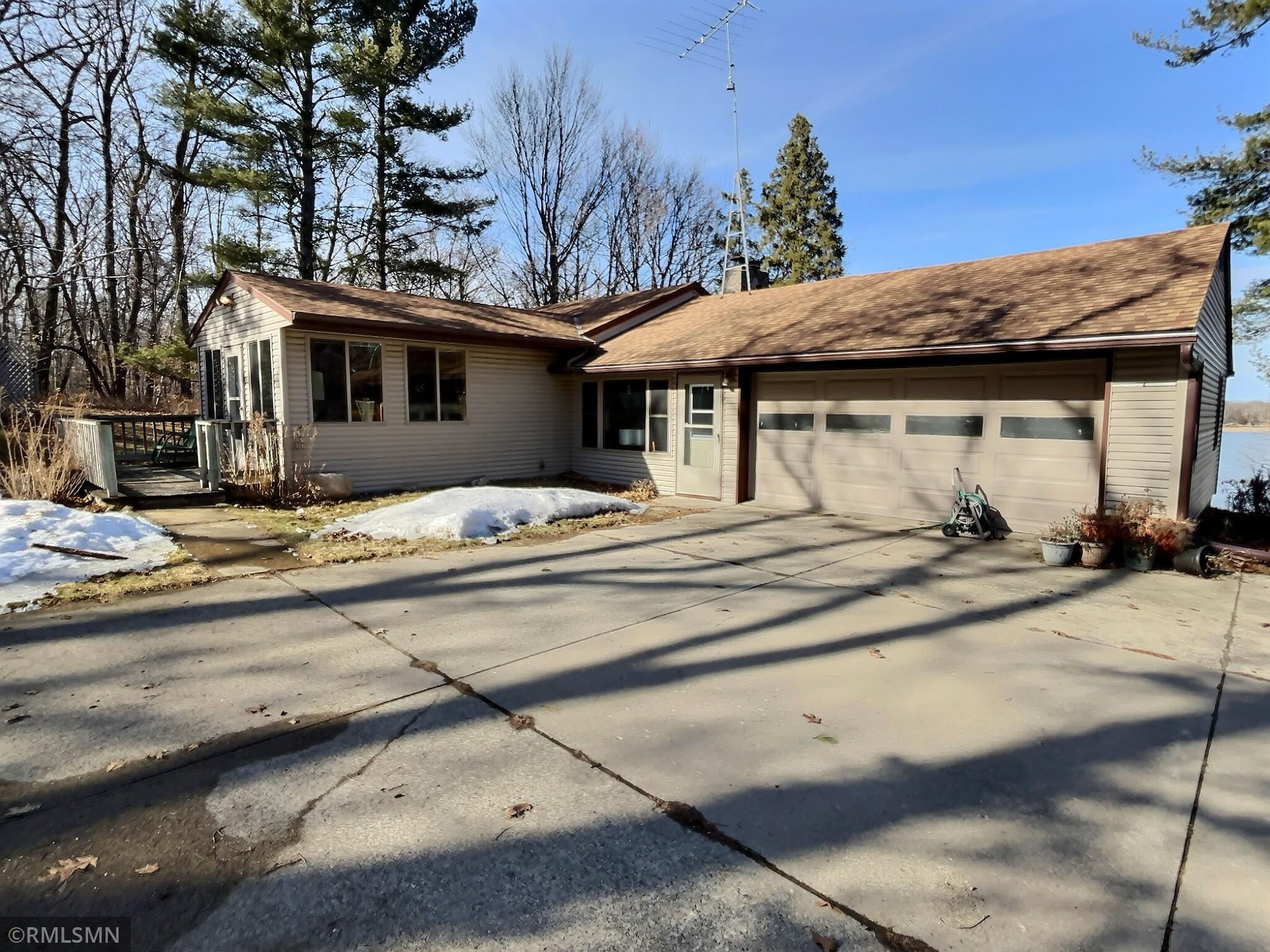 33600 Leisure Drive, Cushing, Minnesota image 1