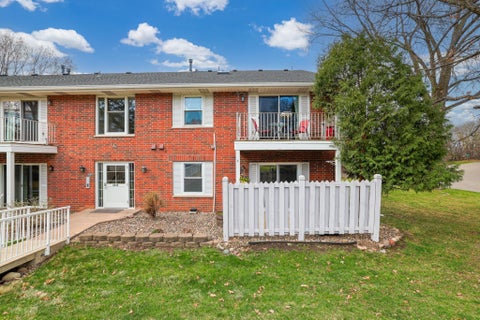 Condo For Sale - 6333 Alderwood Circle<br/> Saint Paul, MN 55125