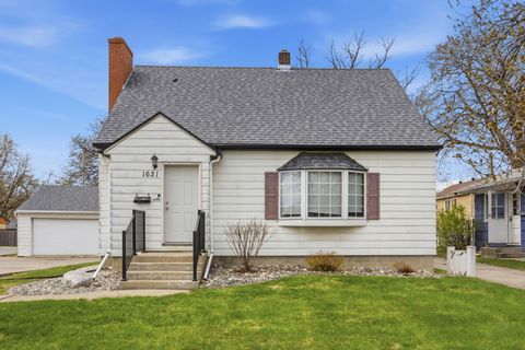 Homes For Sale - 1621 8th Street<br/> Moorhead, MN 56560