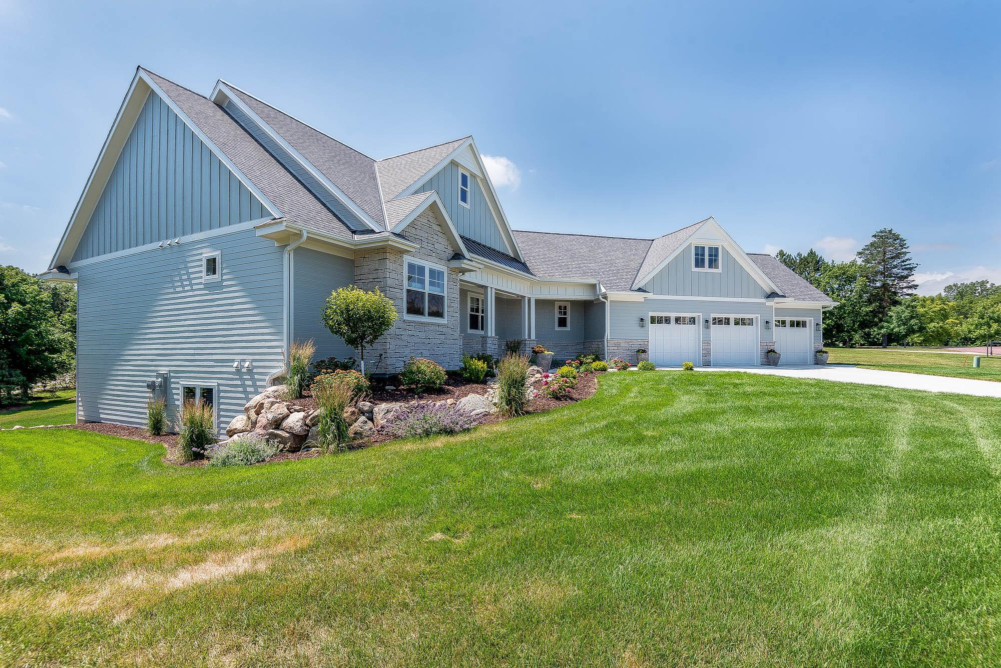 1005 Applewood Court, Mankato, Minnesota image 2