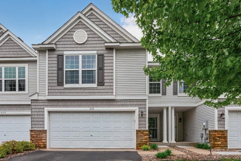 Townhouse For Sale - 5135 Farnham Drive<br/> Hugo, MN 55038