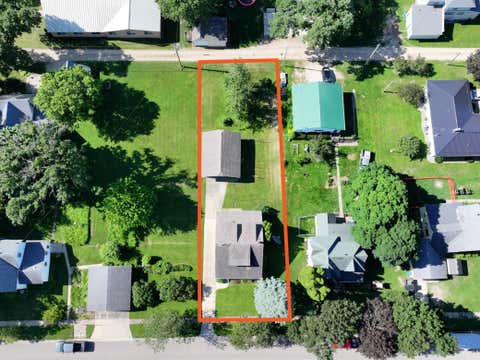 Homes For Sale - 111 W Cabot Street<br/> Le Roy, MN 55951
