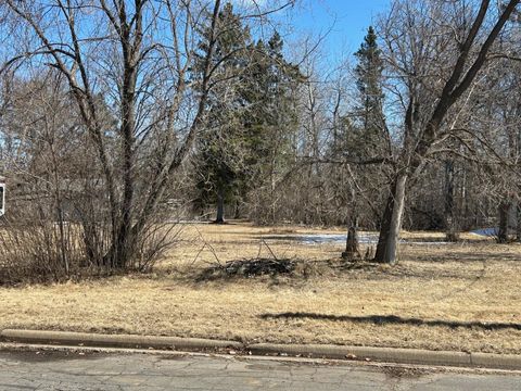 Vacant Land For Sale - 718 SE 4th Avenue<br/> Grand Rapids, MN 55744