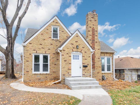 Homes For Sale - 1616 Xerxes Avenue<br/> Minneapolis, MN 55411