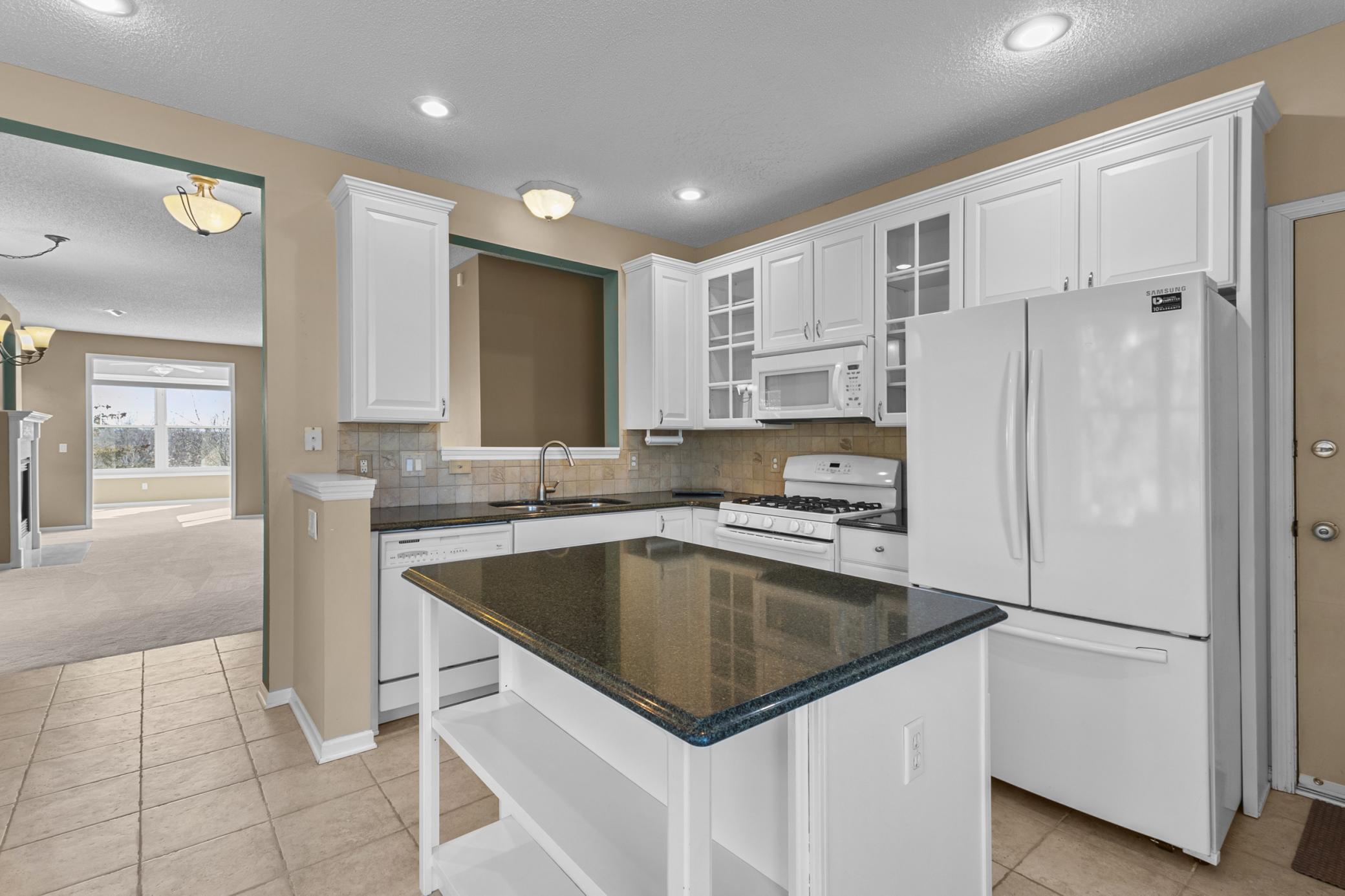 4006 Lawndale Lane, Plymouth, Minnesota image 17