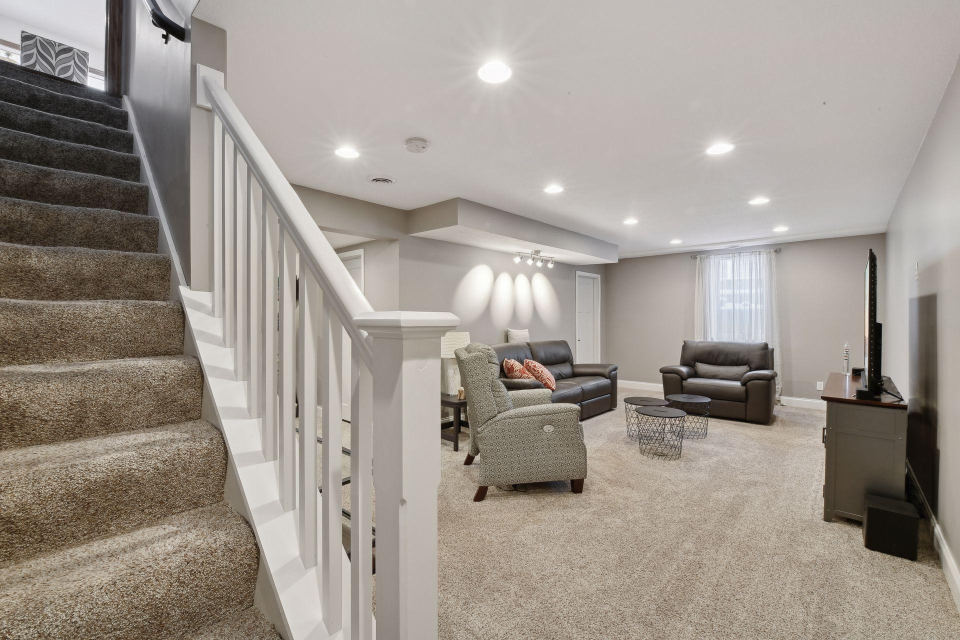 628 Hackmore Drive, Eagan, Minnesota image 41