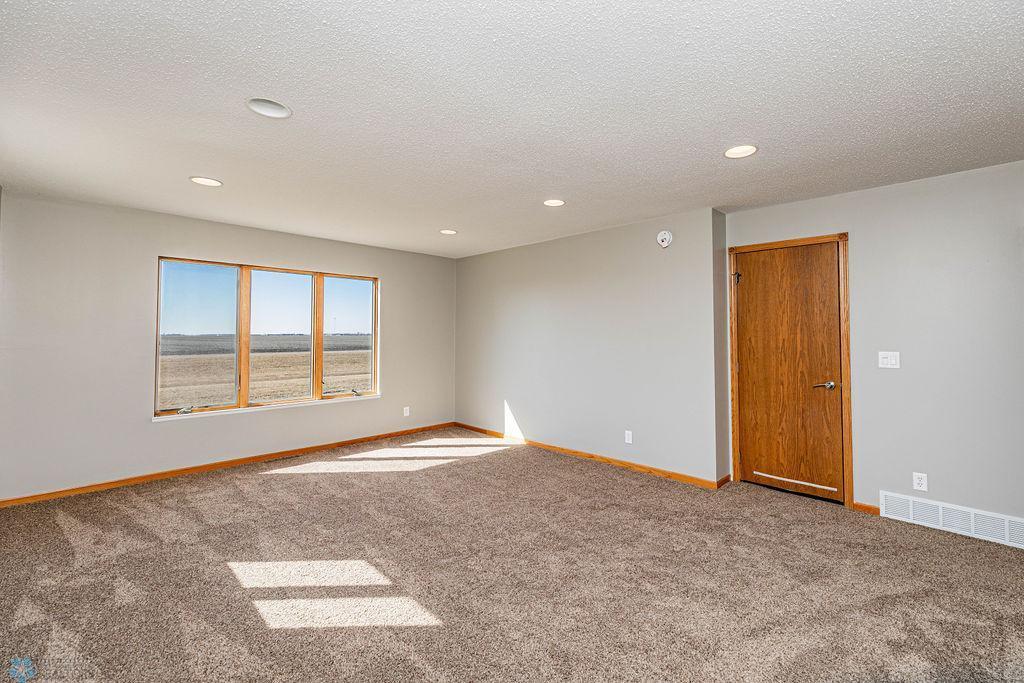 2717 88th Avenue, Fargo, North Dakota image 27