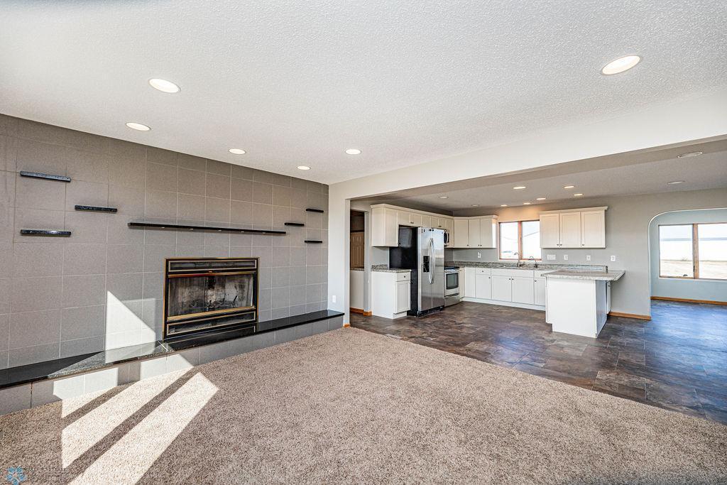 2717 88th Avenue, Fargo, North Dakota image 19