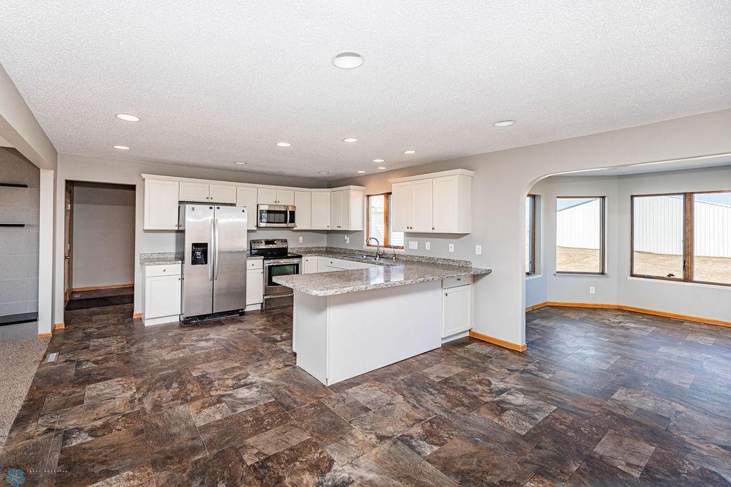 2717 88th Avenue, Fargo, North Dakota image 30