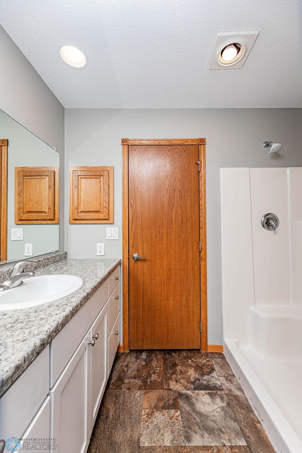 2717 88th Avenue, Fargo, North Dakota image 32