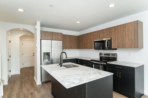 Townhouse For Sale - 1093 Century Village Lane<br/> Olmsted County, Rochester, MN 55906