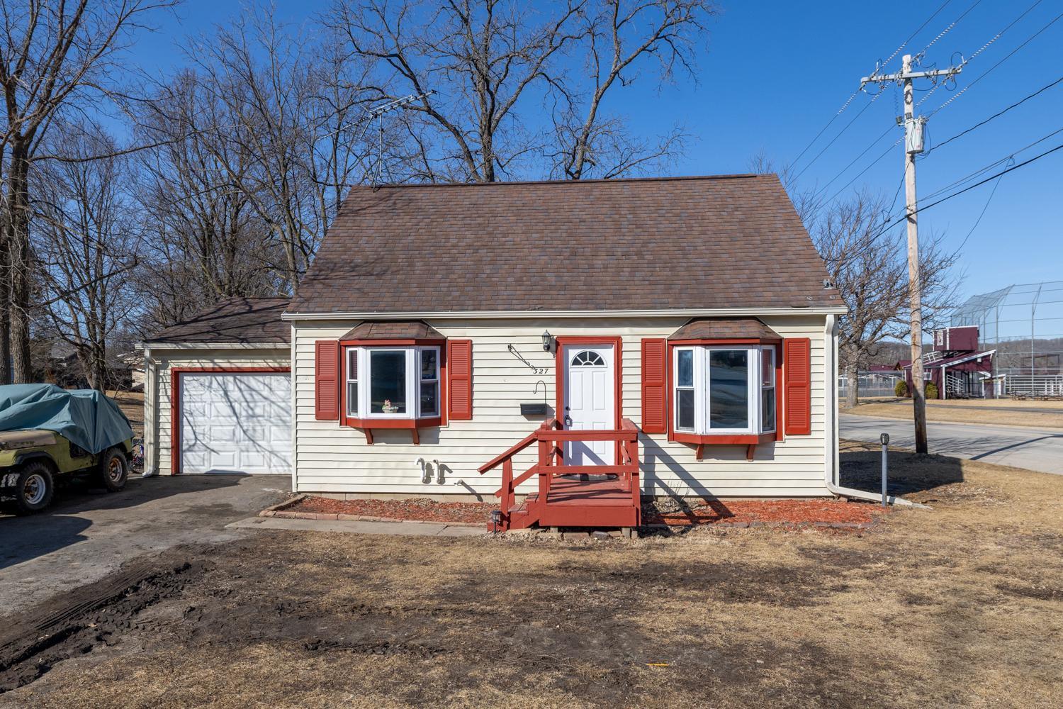 327 Burr Oak Avenue, Chatfield, Minnesota image 1