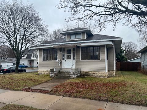 Homes For Sale - 1334 Jackson Street<br/> La Crosse, WI 54601
