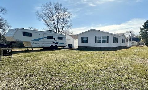 Homes For Sale - 204 E 4th Street<br/> Stevens County, Donnelly, MN 56235