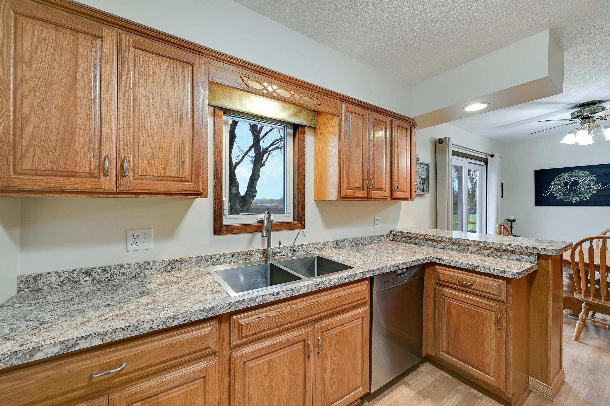 10508 Lancaster Lane, Maple Grove, Minnesota image 11