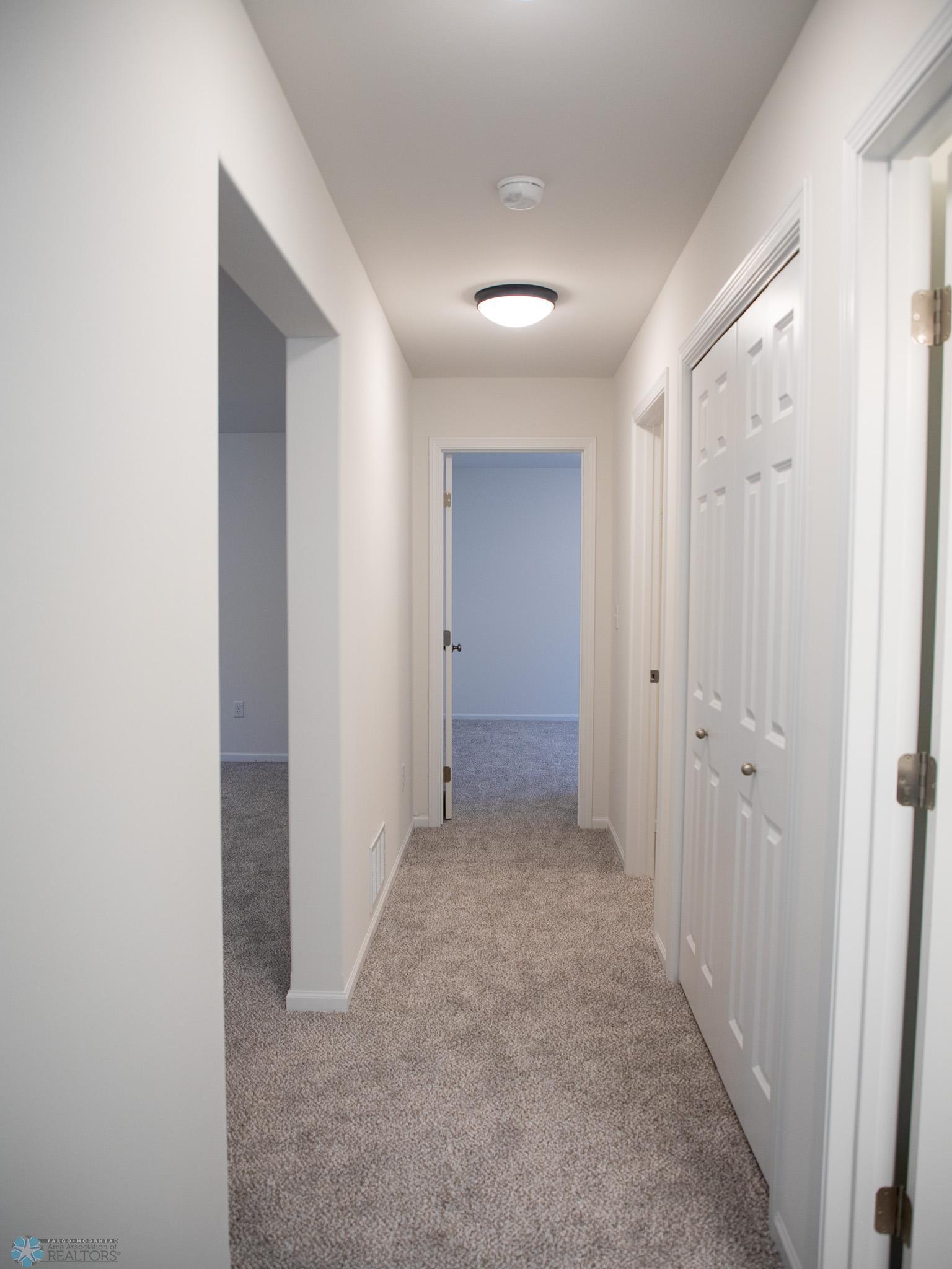 6739 Meadow View Drive, Fargo, North Dakota image 29