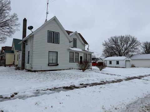 Homes For Sale - 215 W Fillmore Avenue<br/> Fillmore County, Mabel, MN 55954