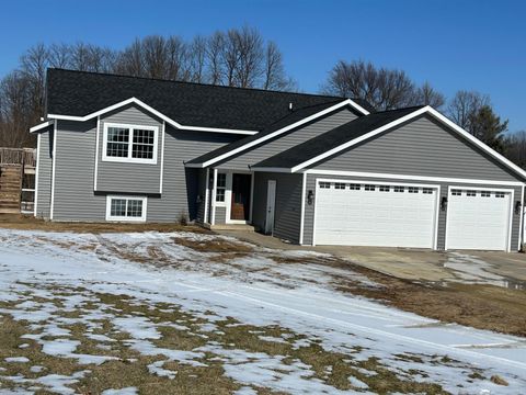 Homes For Sale - 2530 County Road E Rd<br/> Woodville, WI 54028