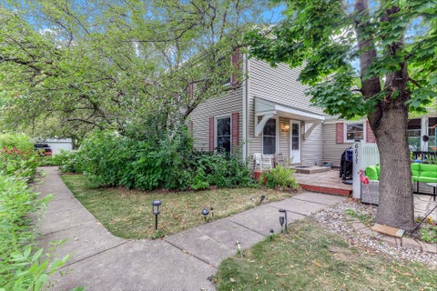 Townhouse For Sale - 6877 Grenwich Lane<br/> Saint Paul, MN 55128