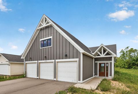 Homes For Sale - 31710 Madison Road<br/> Lindstrom, MN 55045