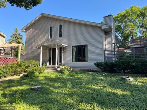 Townhouse For Sale - 3493 Pilgrim Lane<br/> Plymouth, MN 55441