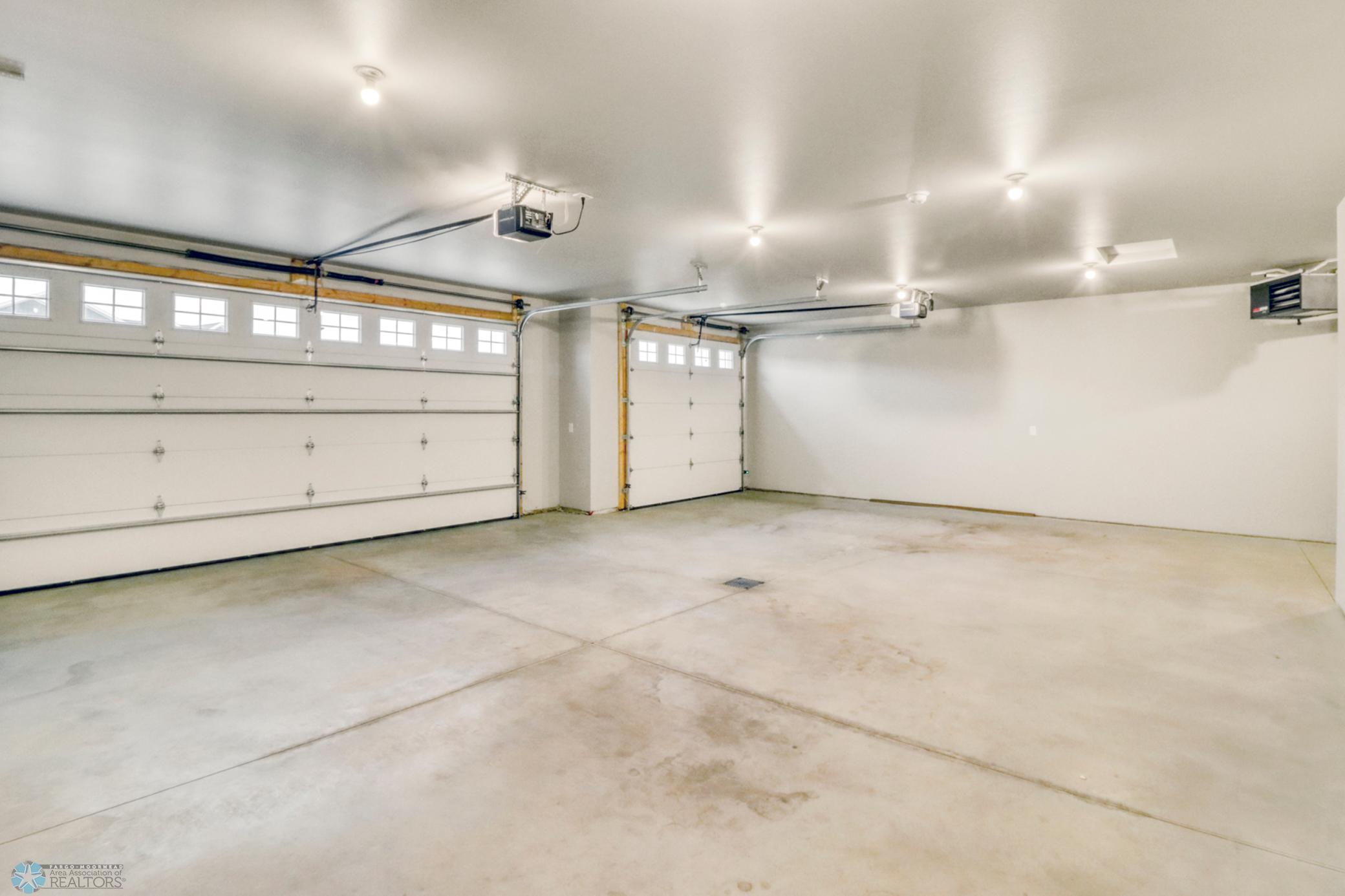 7352 Eagle Pointe Drive, Fargo, North Dakota image 48