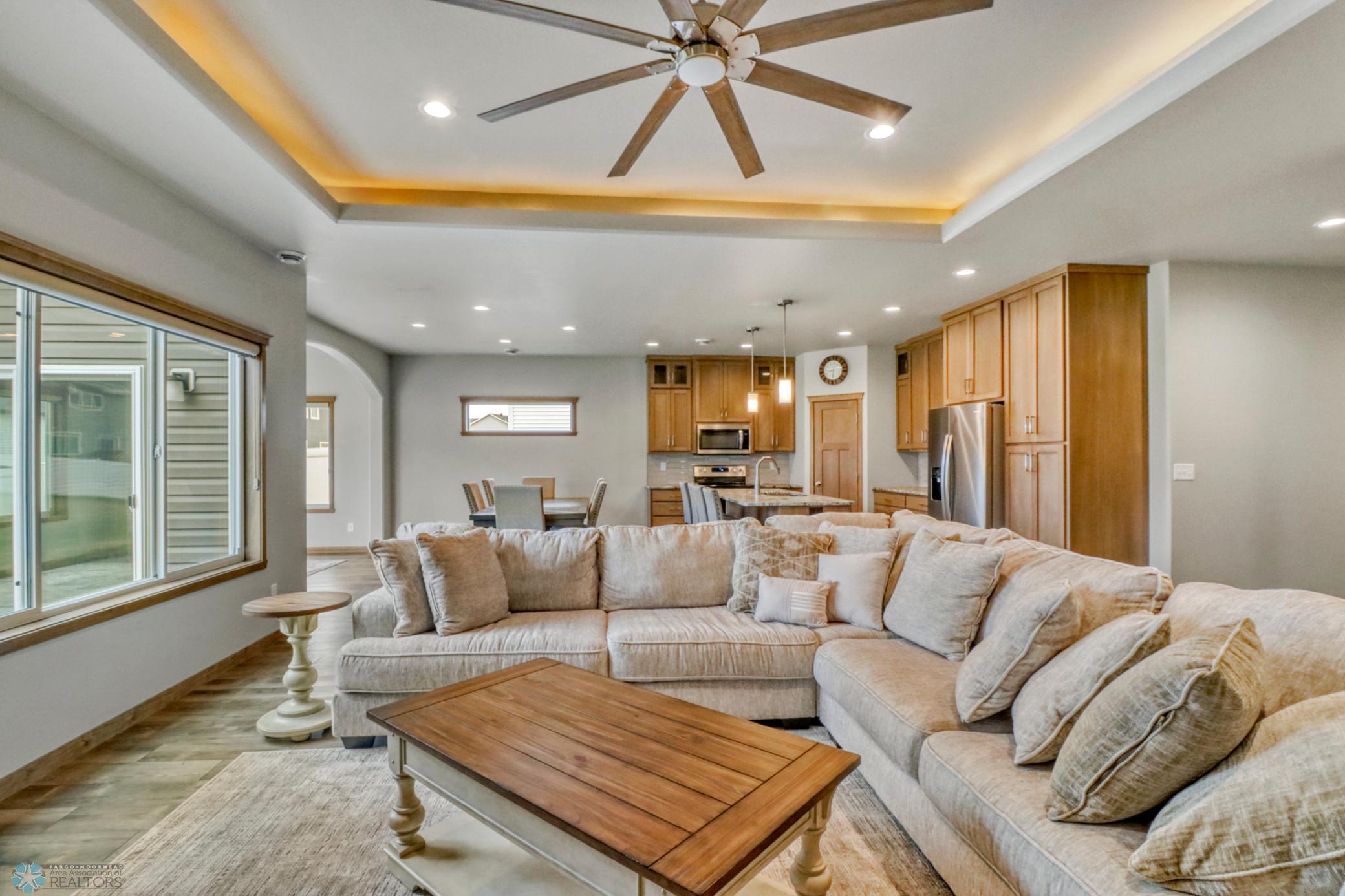 7352 Eagle Pointe Drive, Fargo, North Dakota image 25
