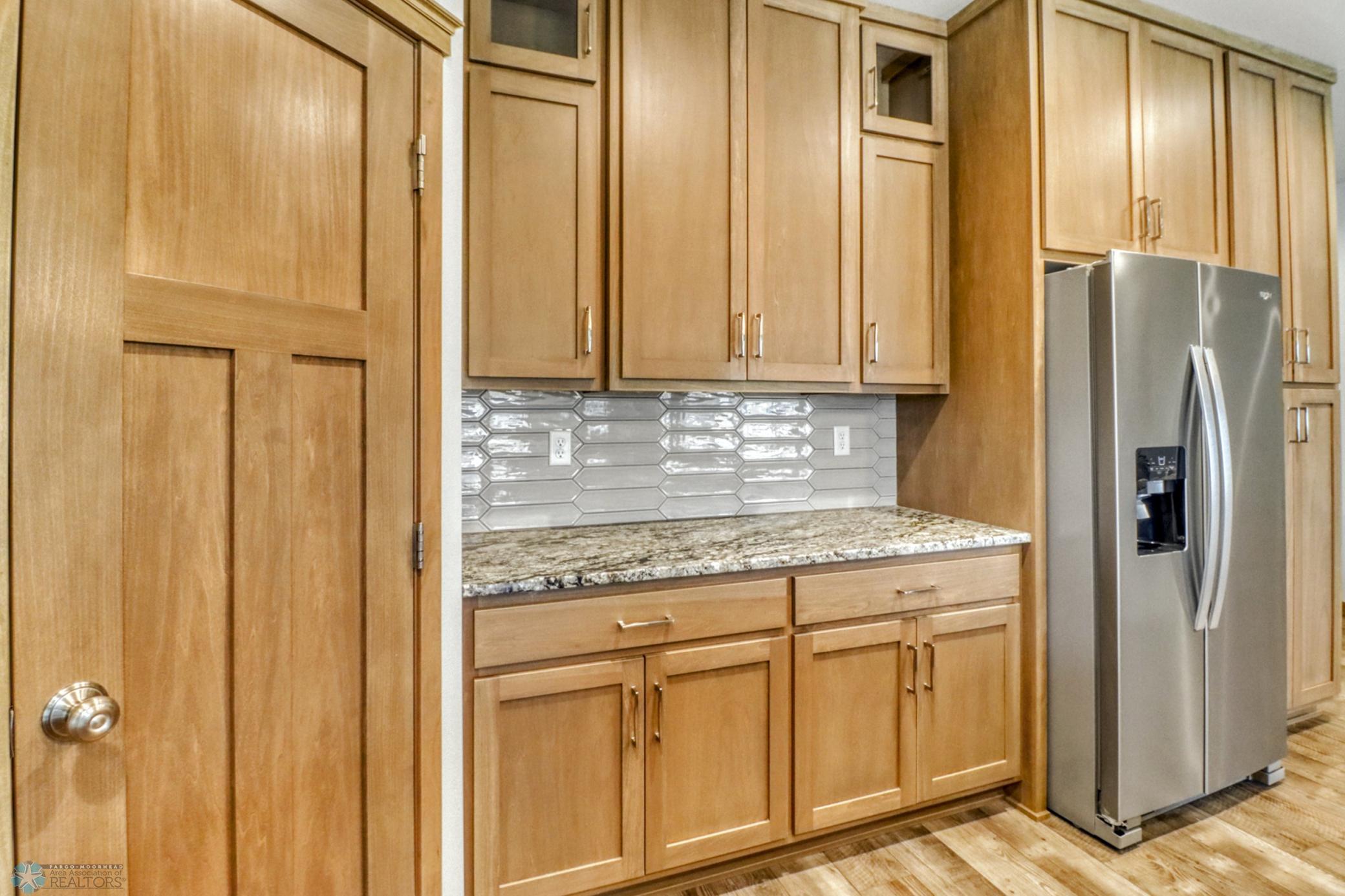 7352 Eagle Pointe Drive, Fargo, North Dakota image 11