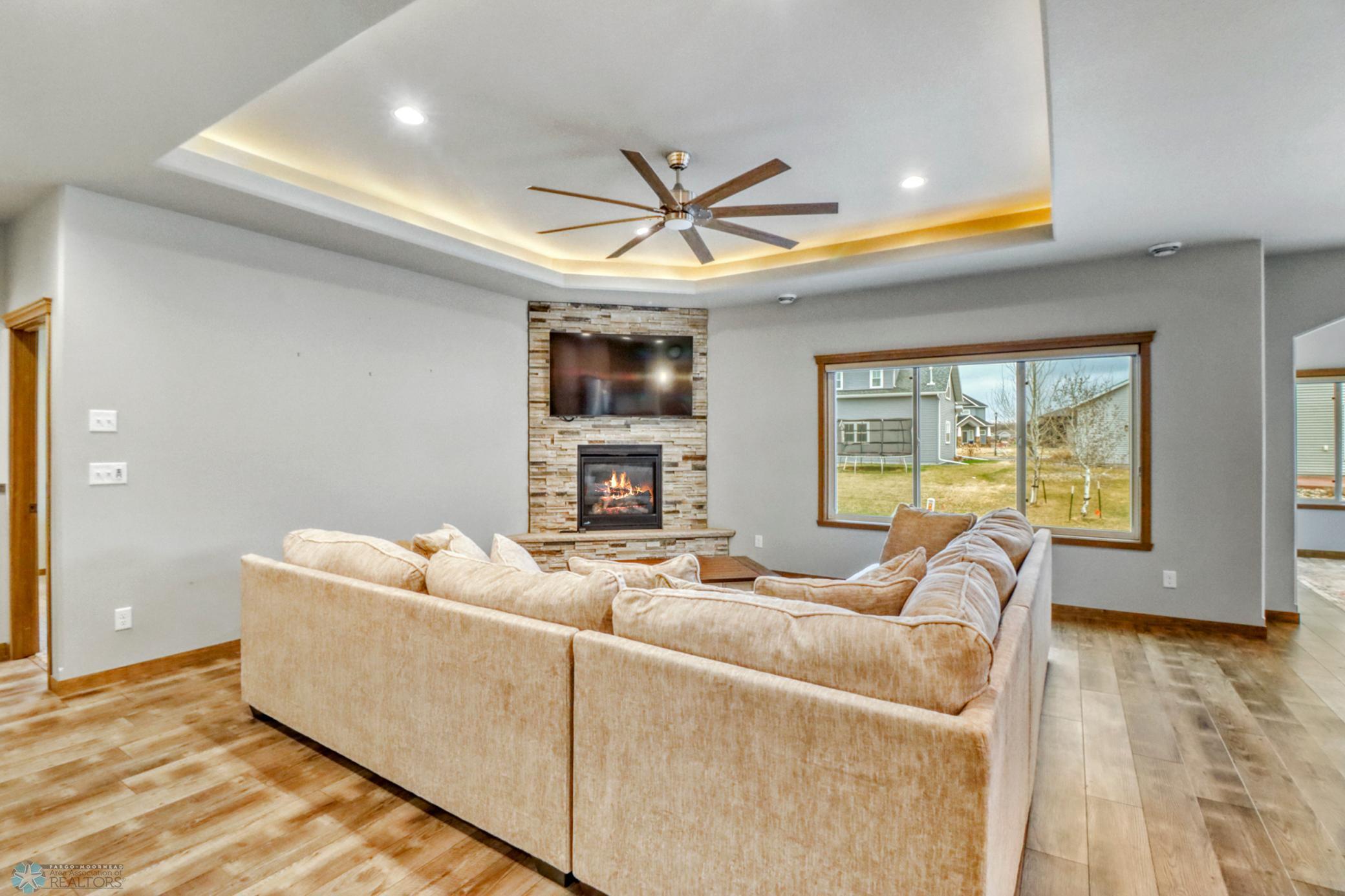 7352 Eagle Pointe Drive, Fargo, North Dakota image 24