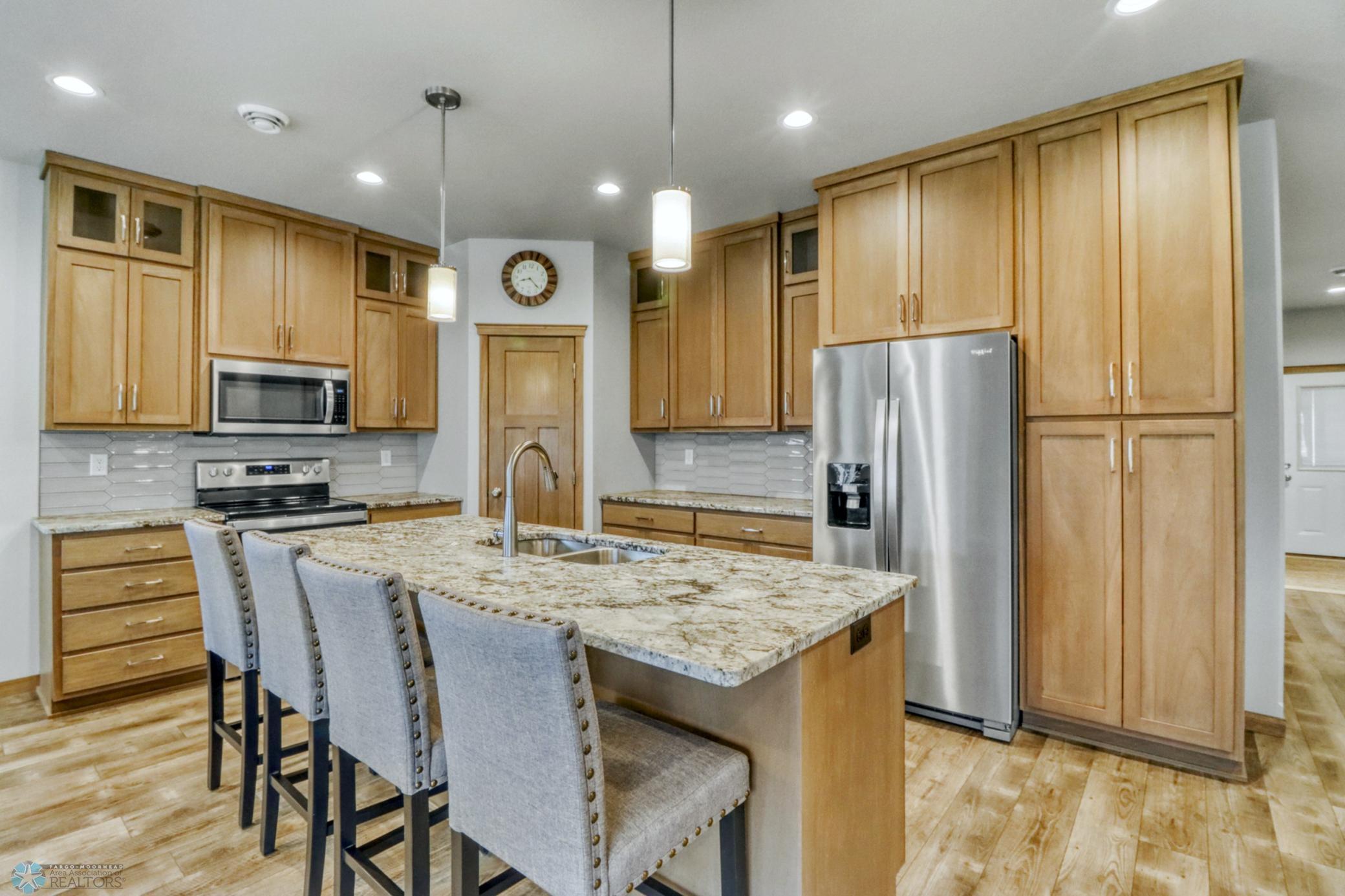 7352 Eagle Pointe Drive, Fargo, North Dakota image 9