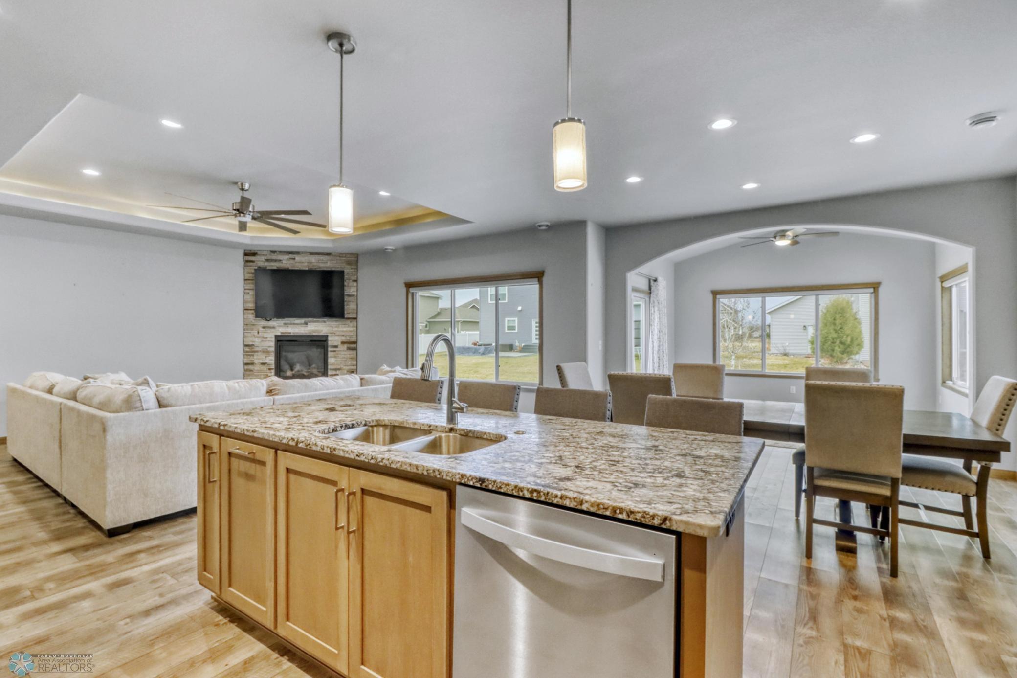 7352 Eagle Pointe Drive, Fargo, North Dakota image 7