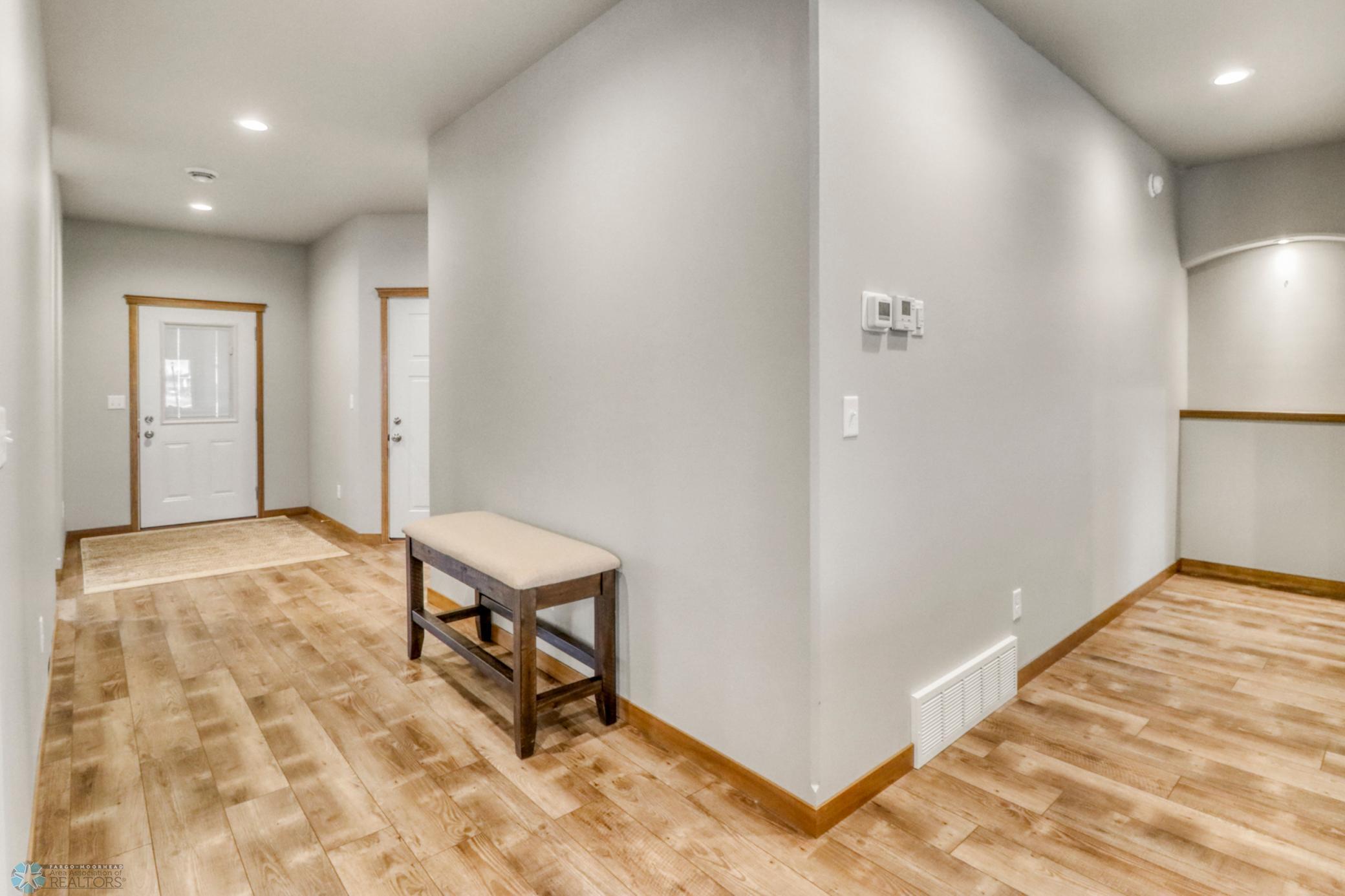 7352 Eagle Pointe Drive, Fargo, North Dakota image 37