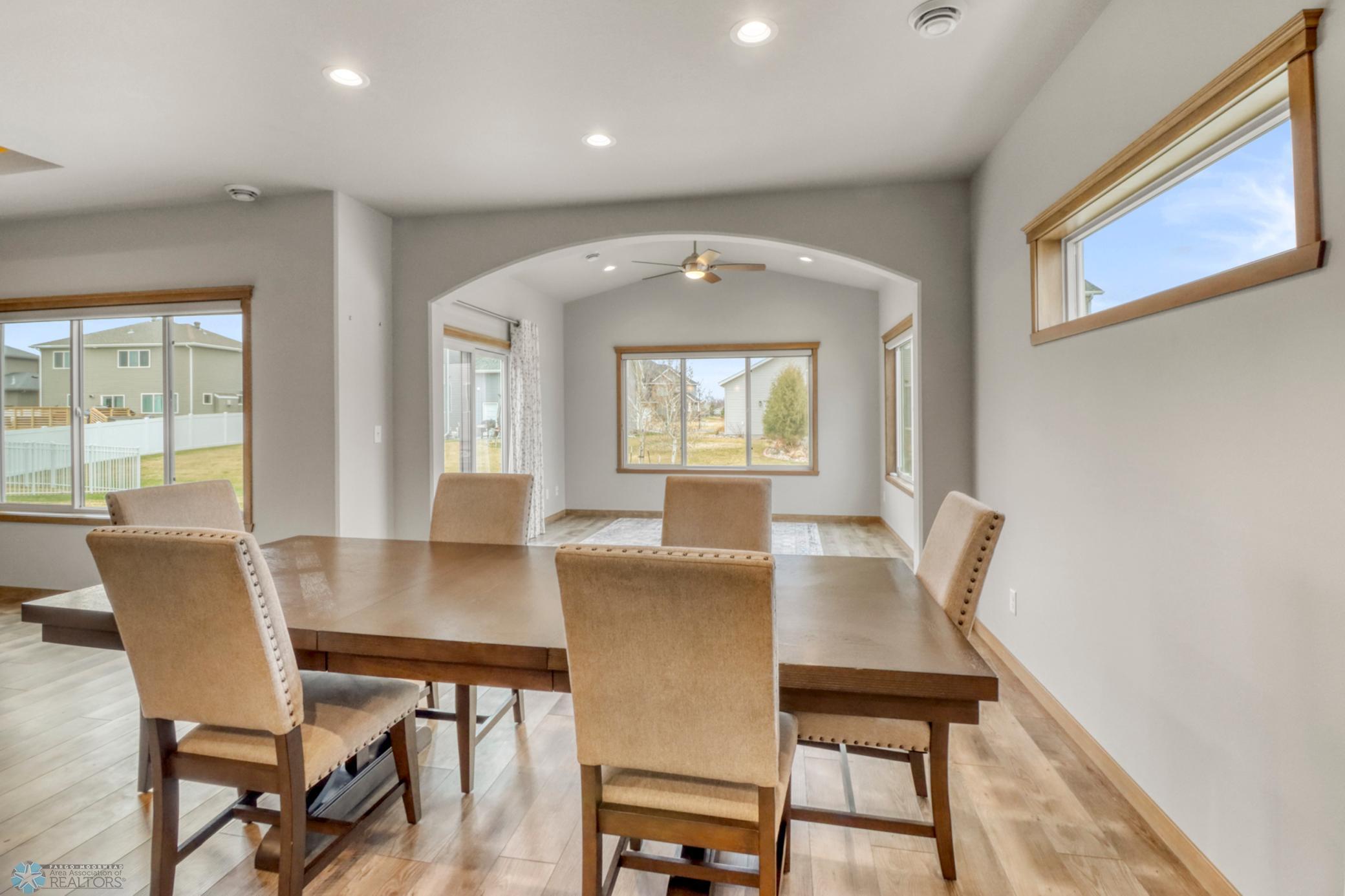 7352 Eagle Pointe Drive, Fargo, North Dakota image 16