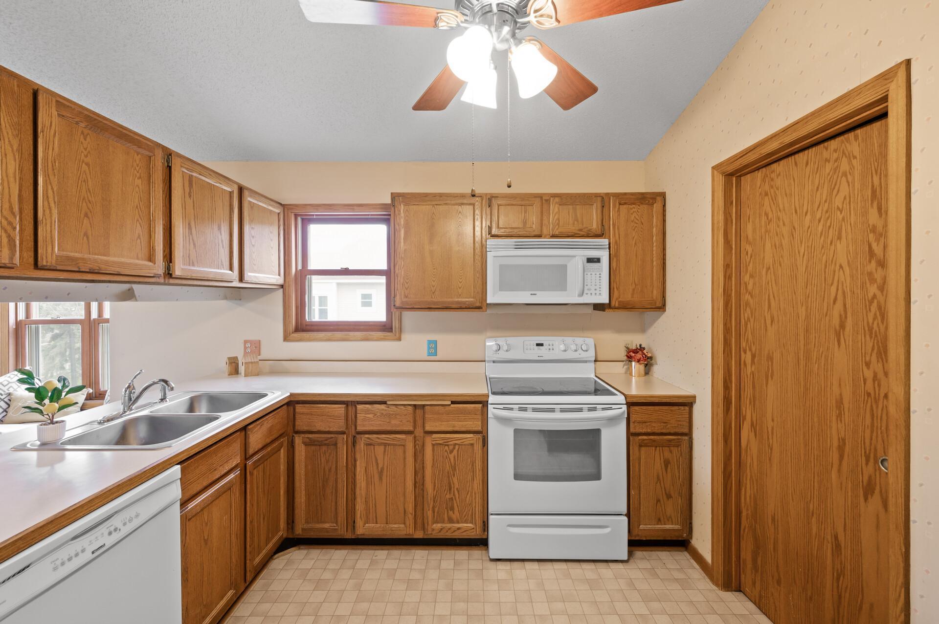 5345 Highpointe Terrace, Minneapolis, Minnesota image 8