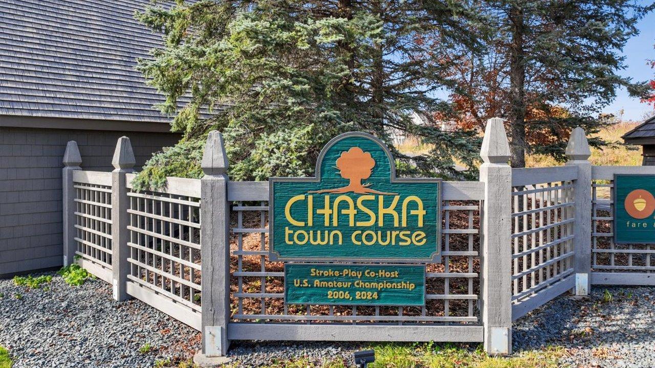 1535 Oak Creek Drive, Chaska, Minnesota image 38