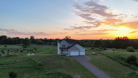 Homes For Sale - 18805 Scenic Way<br/> Shafer, MN 55074