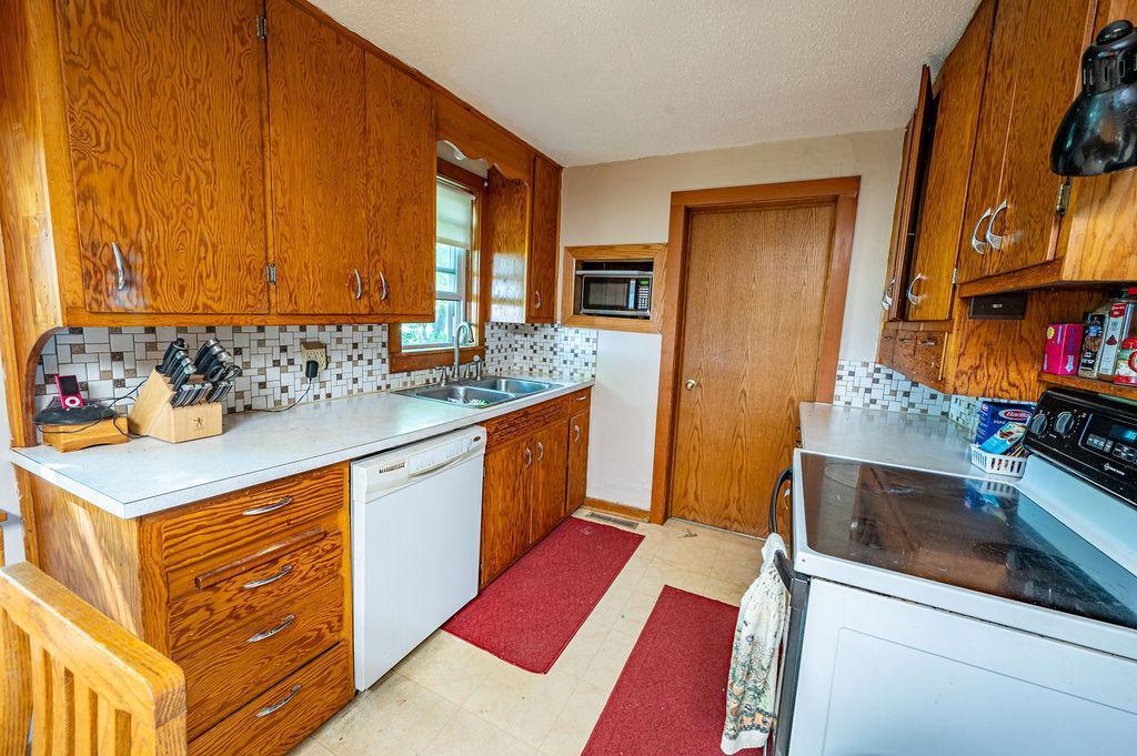 2222 County Road, Baldwin, Wisconsin image 3