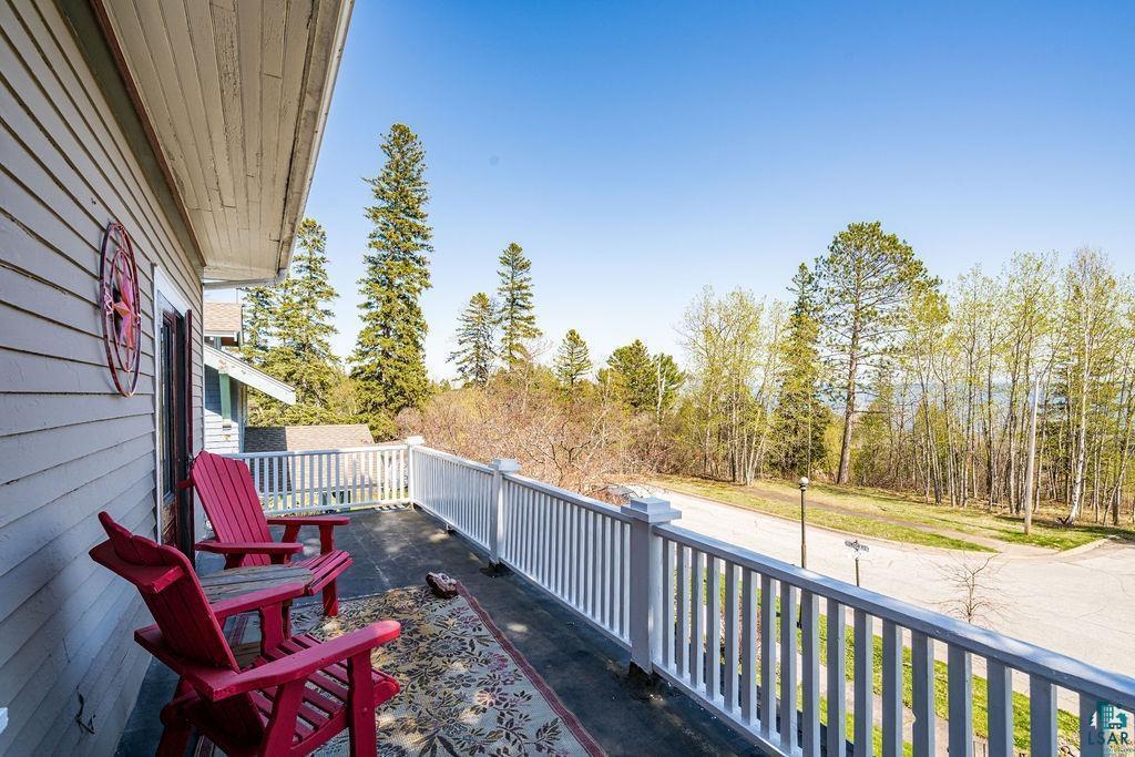 6029 London Road, Duluth, Minnesota image 3