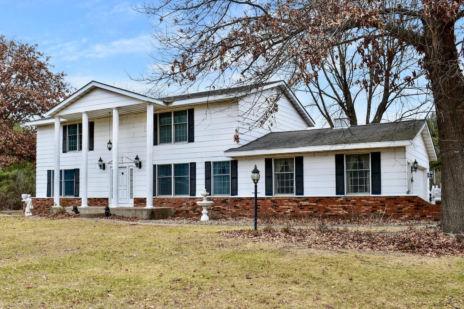 W1166 Badger Road, Fountain City, Wisconsin image 1