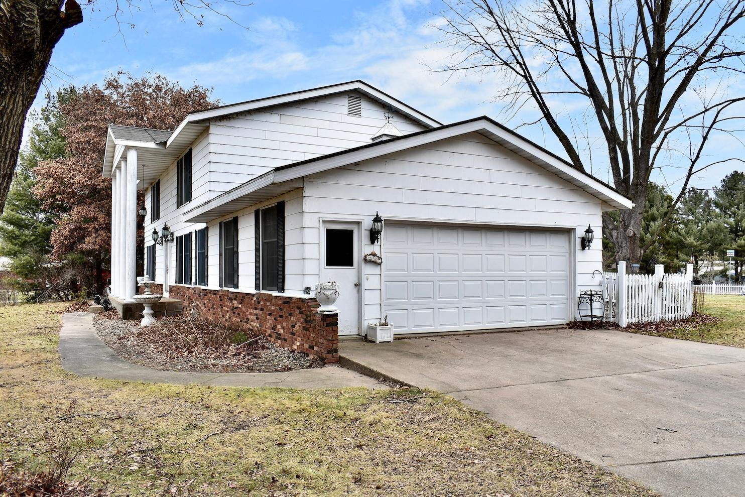 W1166 Badger Road, Fountain City, Wisconsin image 38