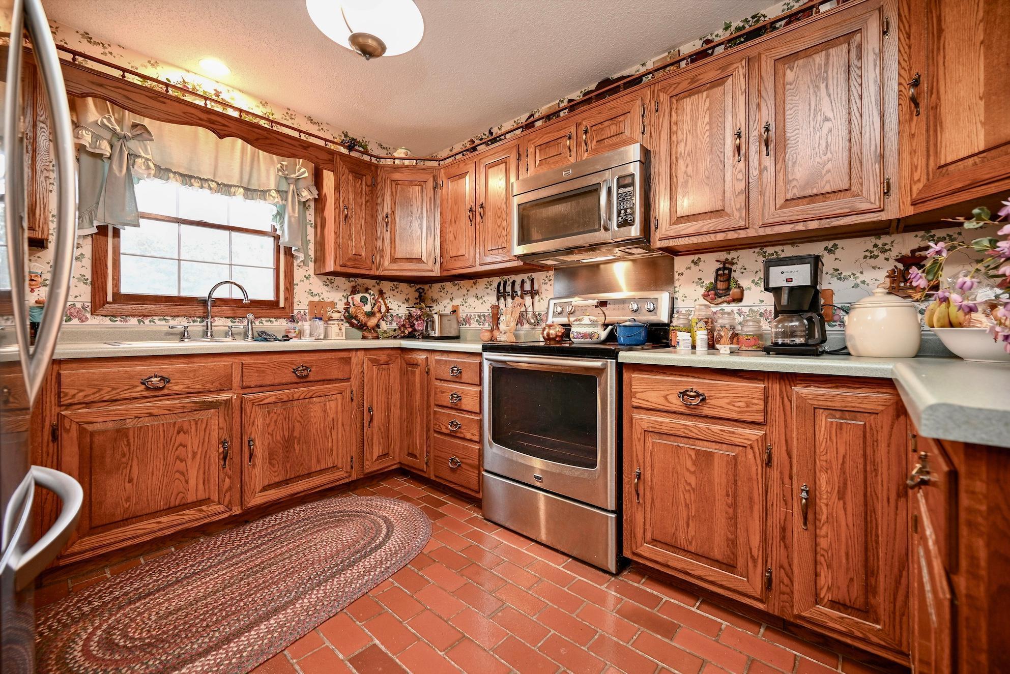 W1166 Badger Road, Fountain City, Wisconsin image 15