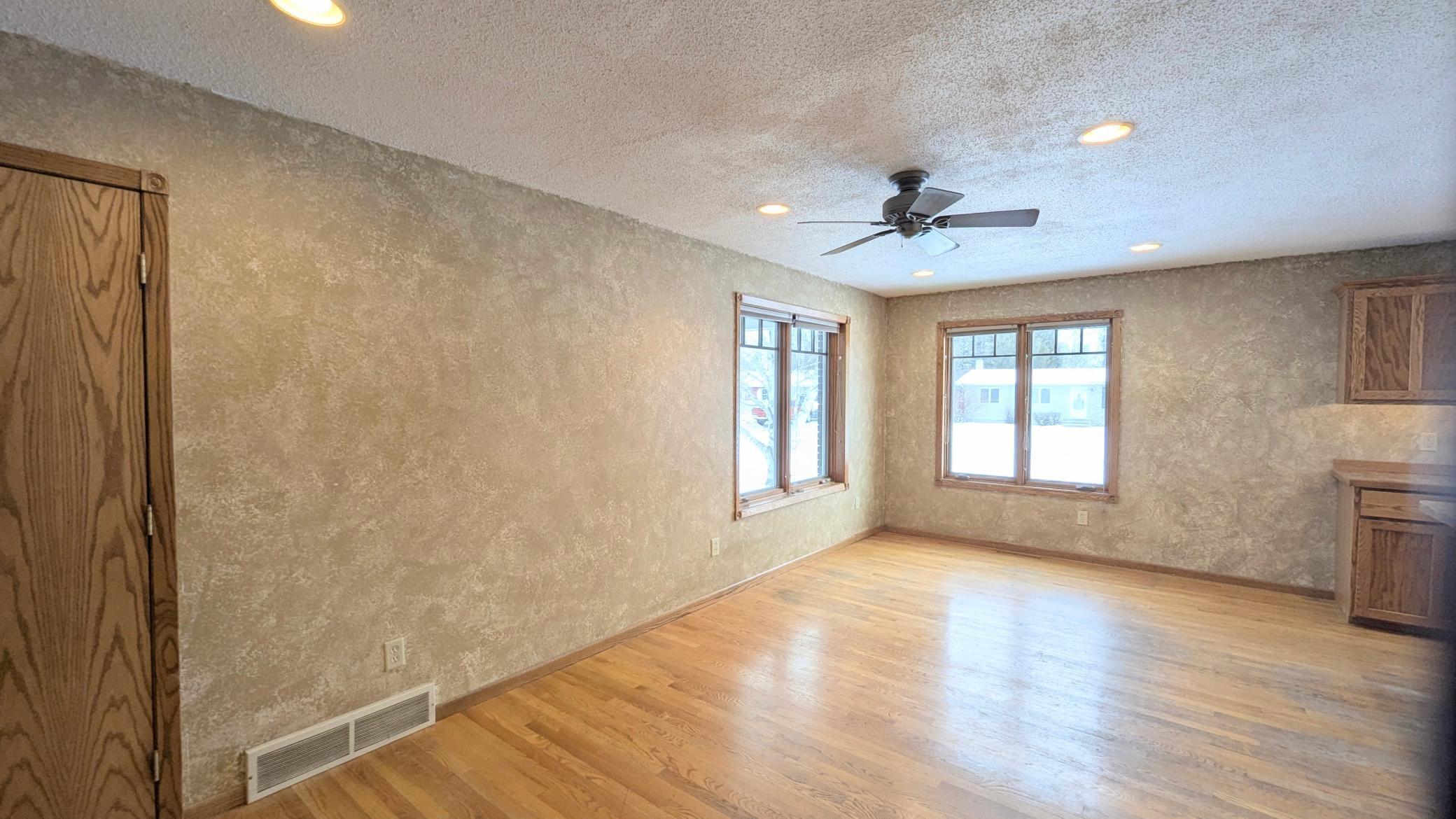 311 Oriole Avenue, Thief River Falls, Minnesota image 31