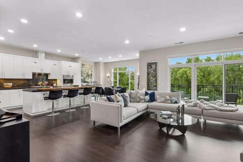 Condo For Sale - 935 Lake Street<br/> Wayzata, MN 55391