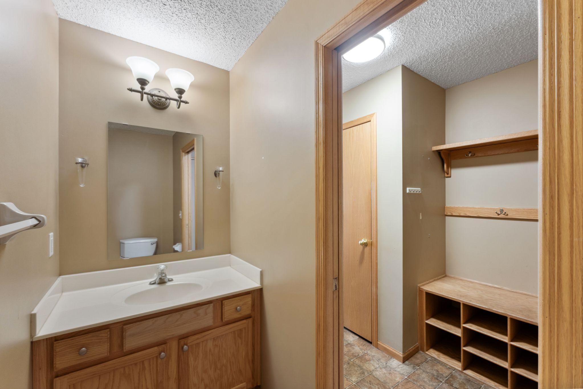 325 Pleasant Lane, Chaska, Minnesota image 13