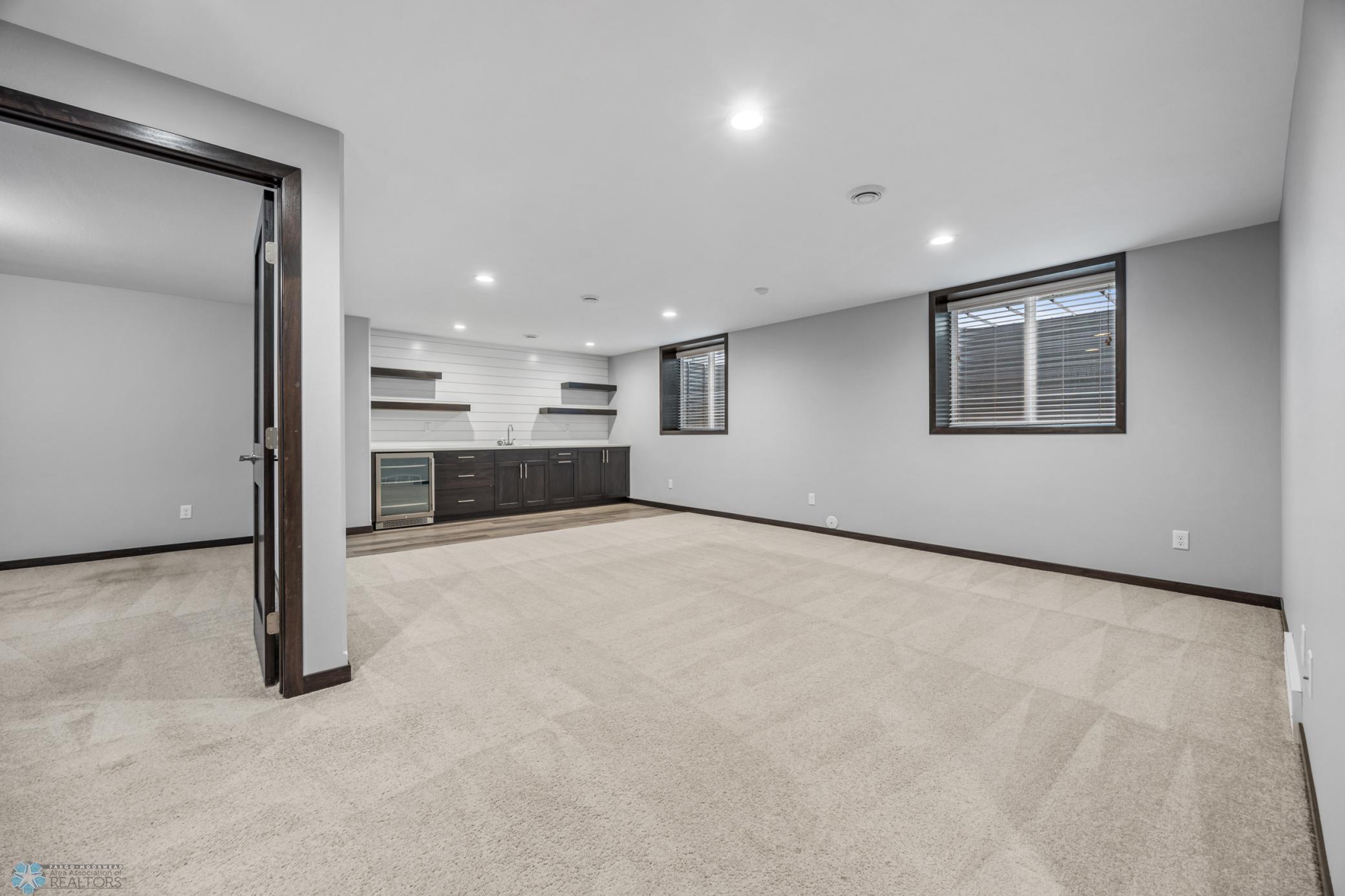 West Fargo, North Dakota 58078, United States, 4 Bedrooms Bedrooms, ,3 BathroomsBathrooms,Residential,Active,205091